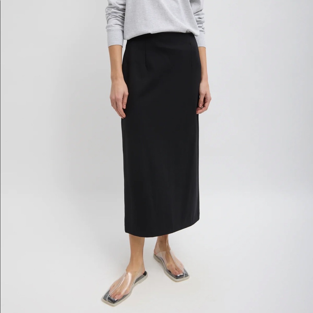 Compact Ultra Stretch Knit Pencil Skirt
